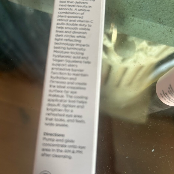 BeautyBio Eyelighter Concentrate Smoothing, Brightening Serum & Depuffing Tool - Picture 4 of 12